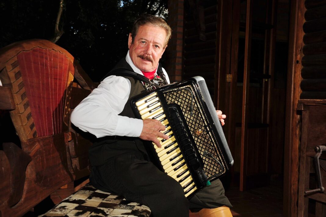 gildinho-foi-monarca-que-se-tornou-rei-e-voz-das-tradicoes-musicais-gauchas