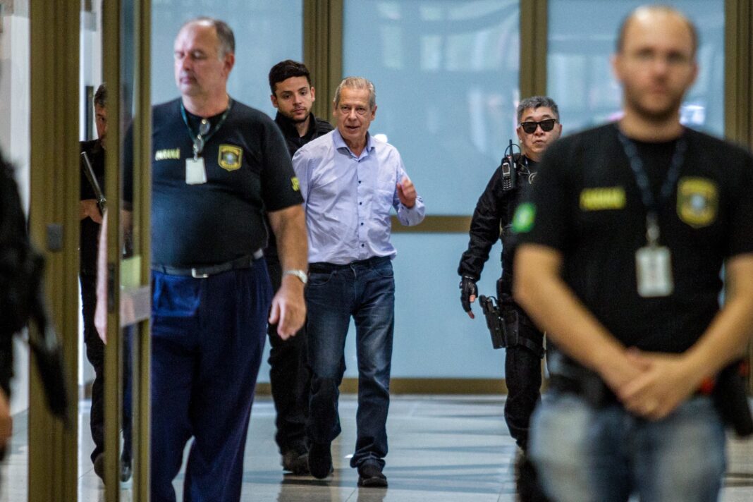 dirceu-pede-ao-supremo-perdao-por-pena-no-julgamento-do-mensalao dirceu-pede-ao-supremo-perdao-por-pena-no-julgamento-do-mensalao