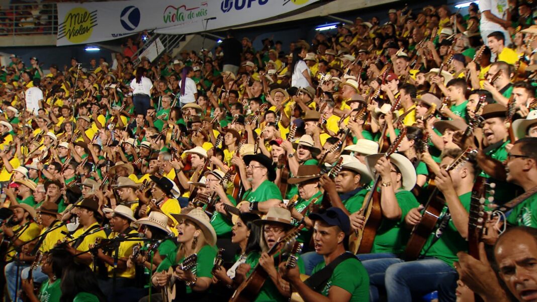 guinness-book-registra-maior-orquestra-de-viola-do-mundo-durante-evento-em-uberlandia