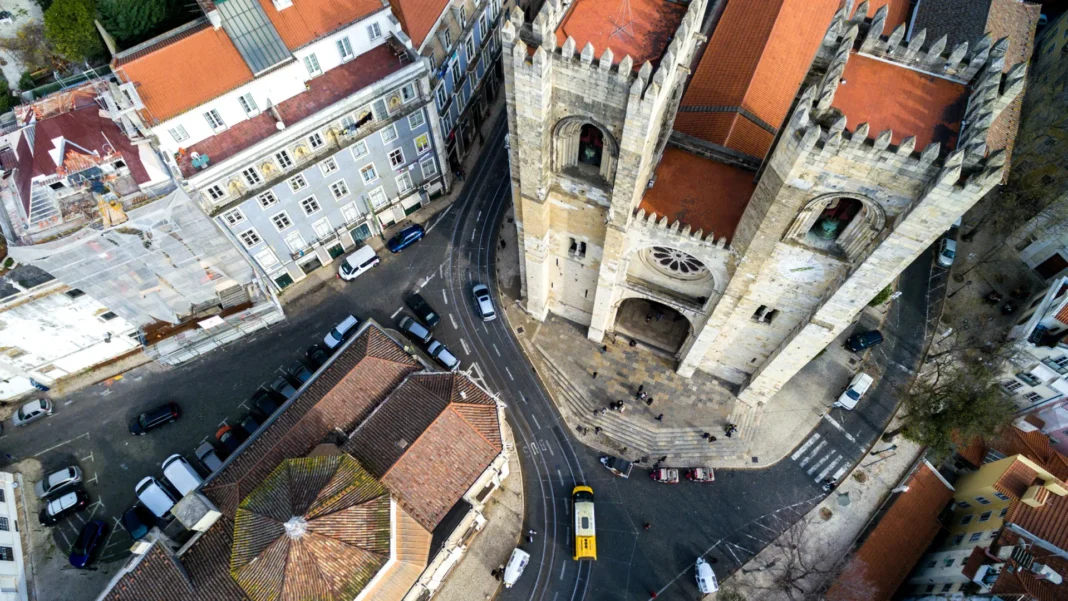 ‘parecia-um-caminhao-passando,-depois-entendi-que-era-terremoto’,-diz-brasileira-em-lisboa ‘parecia-um-caminhao-passando,-depois-entendi-que-era-terremoto’,-diz-brasileira-em-lisboa
