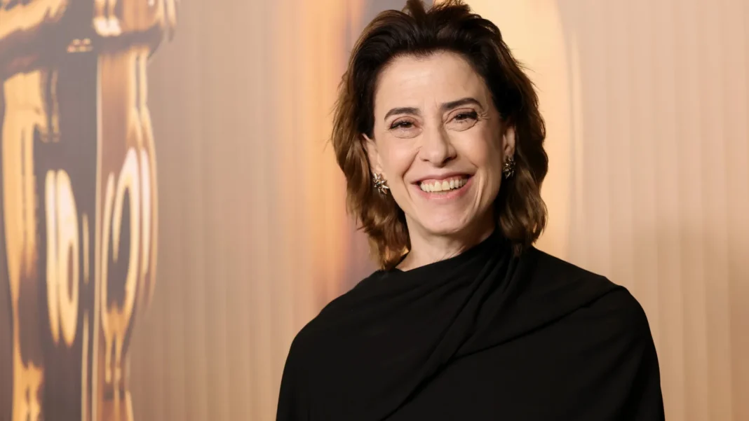 fernanda-torres-recusa-convite-para-participar-de-desfile-das-escolas-campeas-na-sapucai