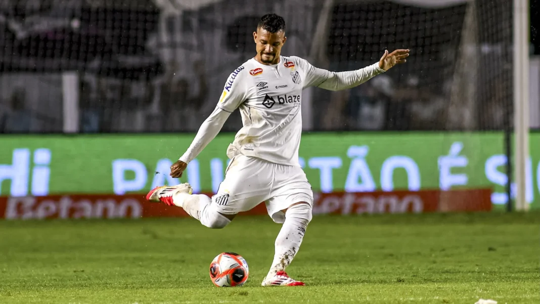 zagueiro-do-santos-barrado-por-diniz-supera-desconfianca-e-e-‘solucao-barata’ zagueiro-do-santos-barrado-por-diniz-supera-desconfianca-e-e-‘solucao-barata’