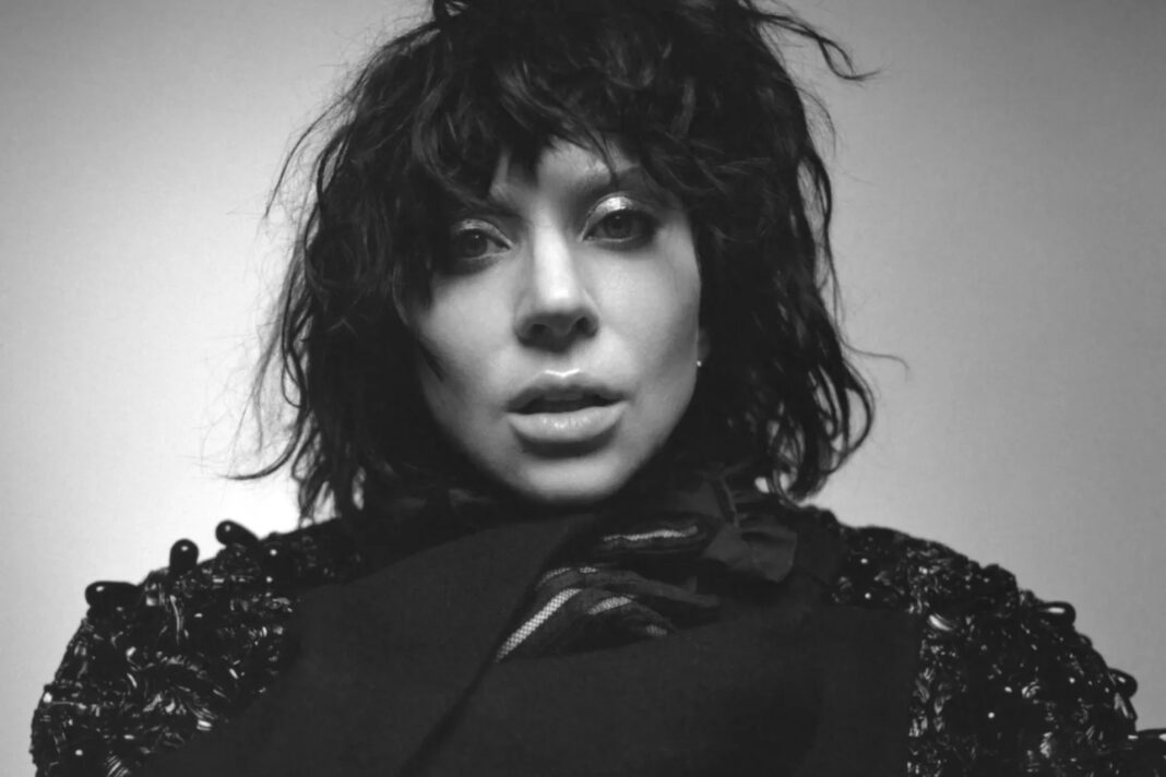 lady-gaga-frustra-expectativas-em-disco-com-boas-referencias,-mas-nostalgico-demais