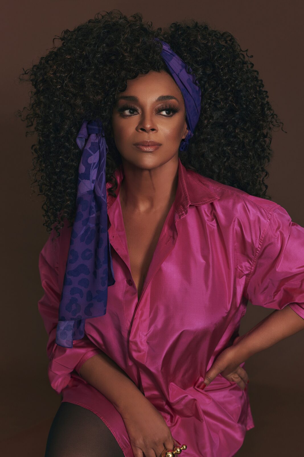 paula-lima-se-ambienta-na-atmosfera-da-‘disco-music’-com-o-single-‘deguste’