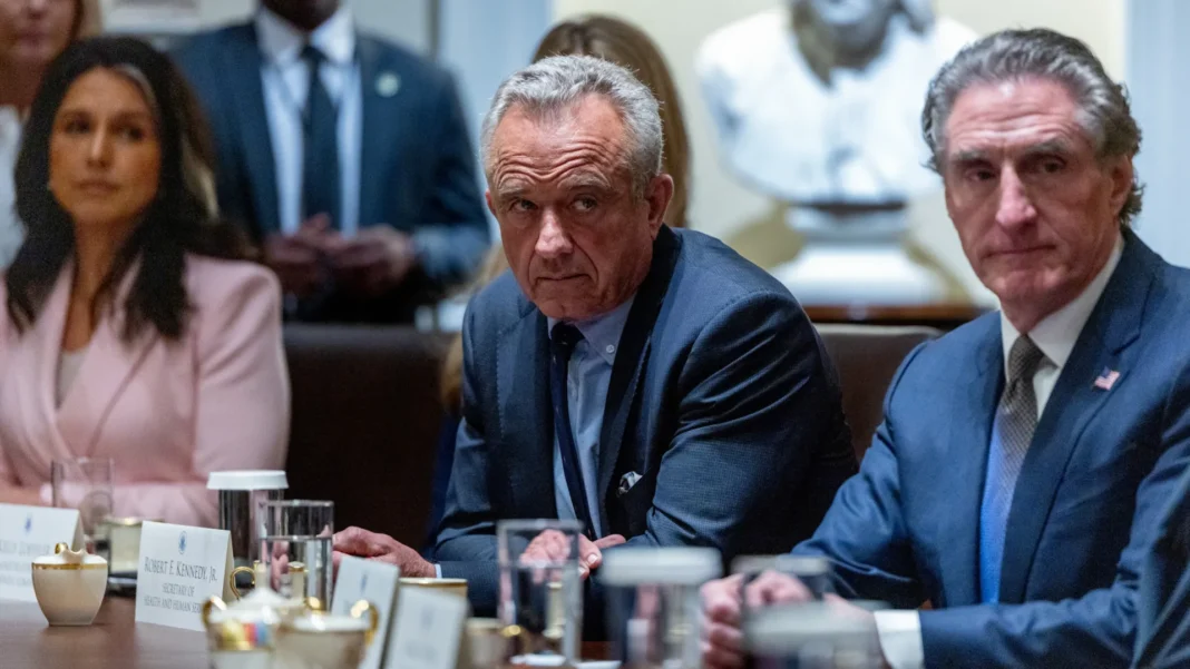 rfk-jr.-promete-que-pesquisa-determinara-causa-do-autismo-ate-setembro rfk-jr.-promete-que-pesquisa-determinara-causa-do-autismo-ate-setembro