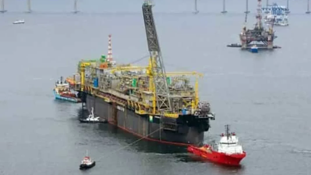 chega-a-14-numero-de-feridos-apos-incendio-em-plataforma-da-petrobras chega-a-14-numero-de-feridos-apos-incendio-em-plataforma-da-petrobras