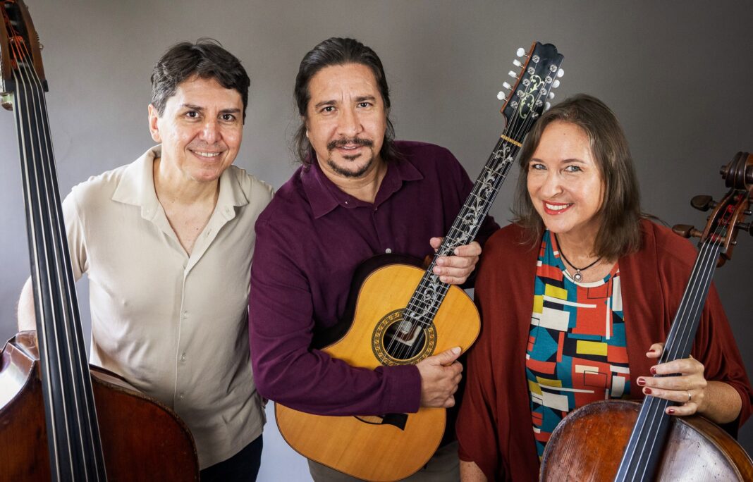 em-trio,-o-violeiro-neymar-dias-vai-de-beatles-a-villa-lobos-no-album-‘solar’ em-trio,-o-violeiro-neymar-dias-vai-de-beatles-a-villa-lobos-no-album-‘solar’