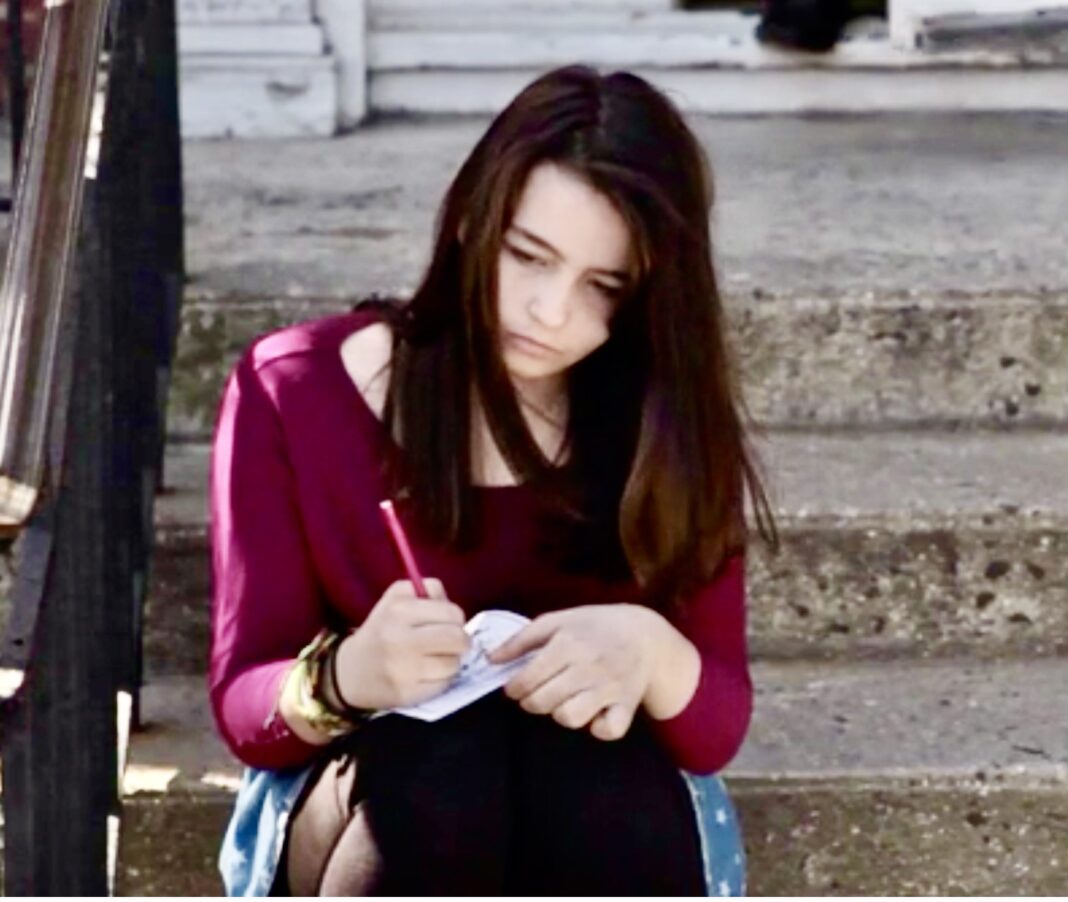 sophie-nyweide,-atriz-de-‘noe’,-morre-aos-24-anos sophie-nyweide,-atriz-de-‘noe’,-morre-aos-24-anos