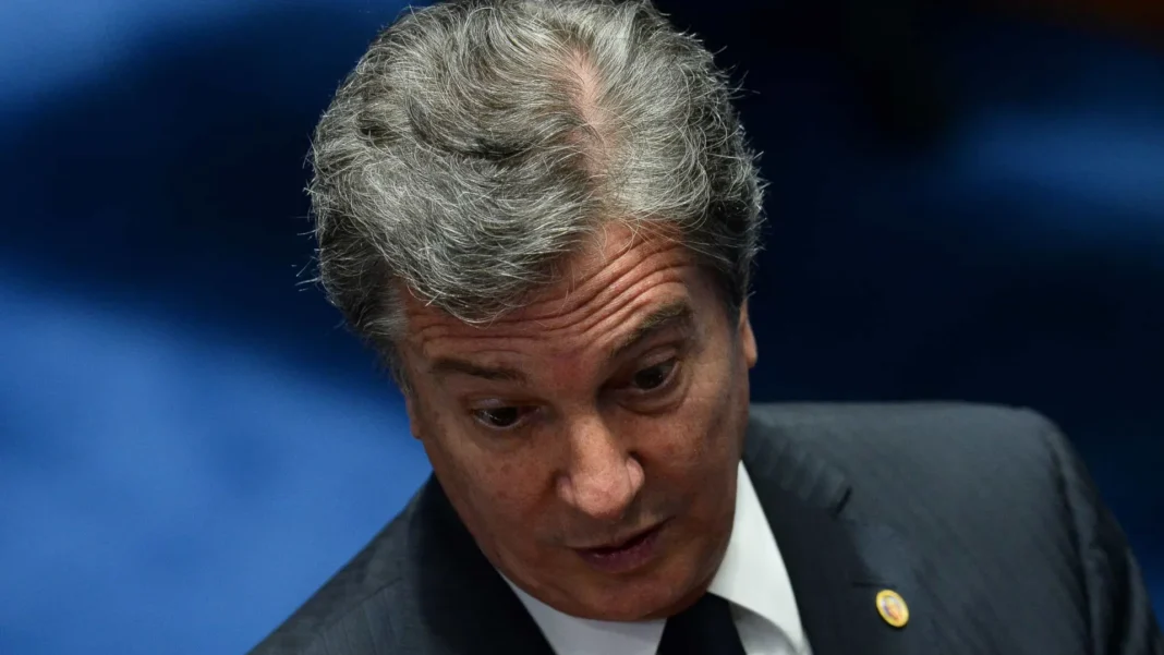 presidio-em-maceio-adaptou-sala-de-diretor-para-atender-collor presidio-em-maceio-adaptou-sala-de-diretor-para-atender-collor