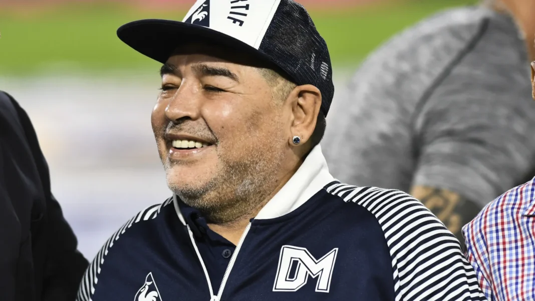 maradona-foi-sedado-por-24h-contra-orientacao-medica,-diz-anestesista
