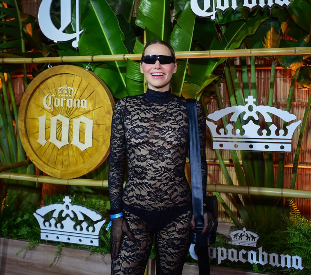 transparencias,-inspiracao-em-lady-gaga-e-espaco-exclusivo:-como-famosos-aproveitaram-show transparencias,-inspiracao-em-lady-gaga-e-espaco-exclusivo:-como-famosos-aproveitaram-show