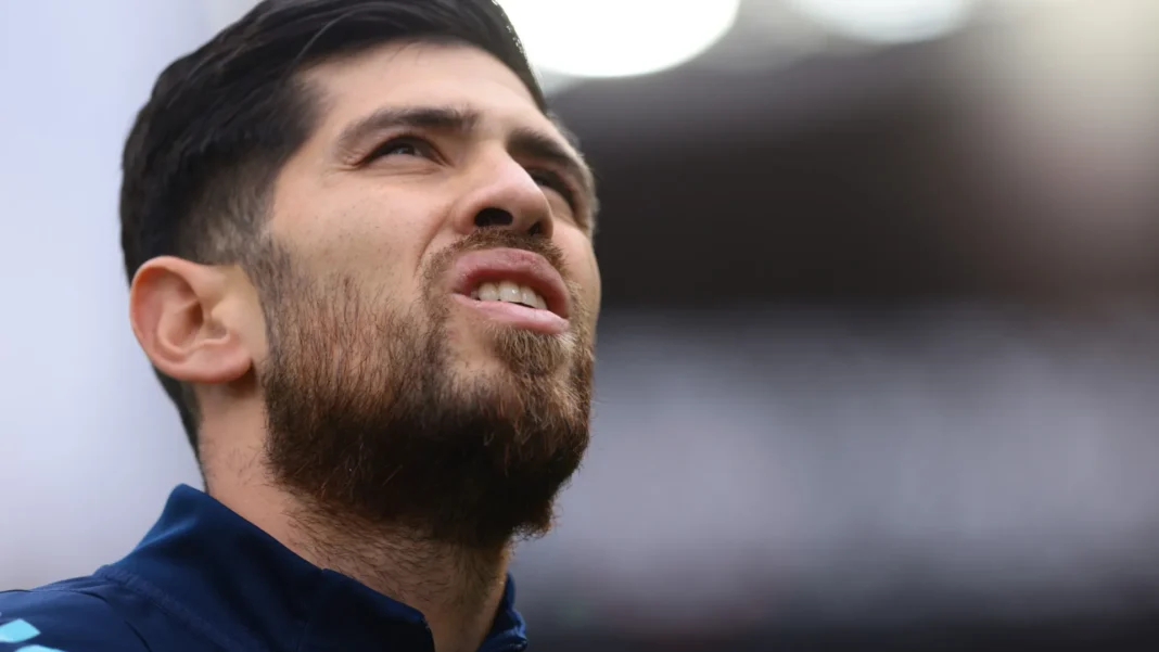 rossi-recebe-homenagem-do-fla-um-dia-apos-carro-ser-alvejado-por-tiros rossi-recebe-homenagem-do-fla-um-dia-apos-carro-ser-alvejado-por-tiros