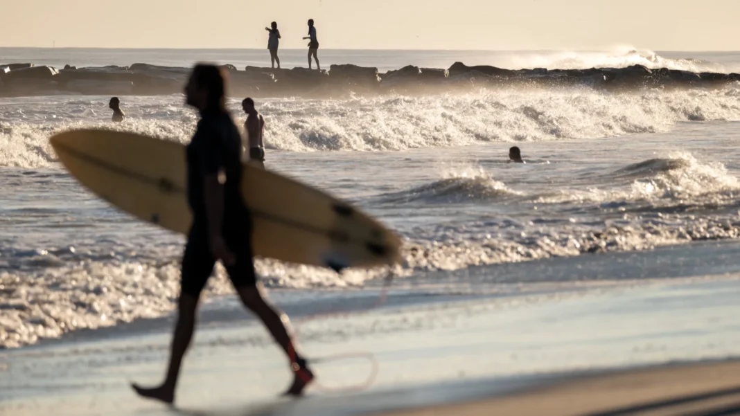 mundial-de-surfe:-brasil-defende-dominio-em-futuro-palco-das-olimpiadas