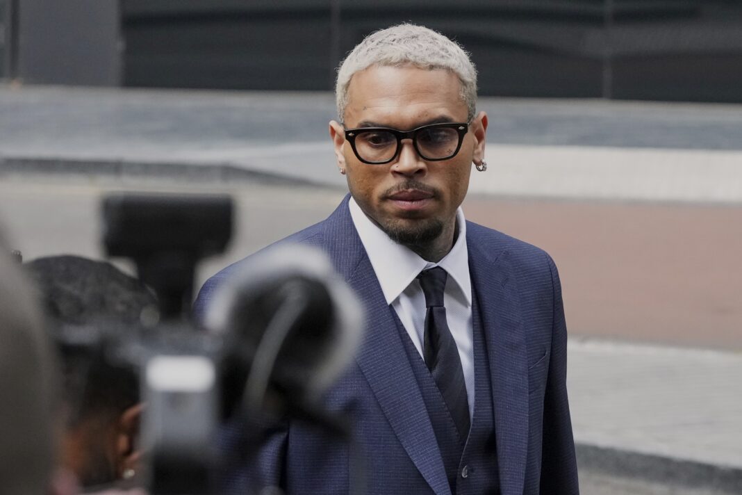 chris-brown-se-declara-inocente-em-caso-de-agressao-no-reino-unido