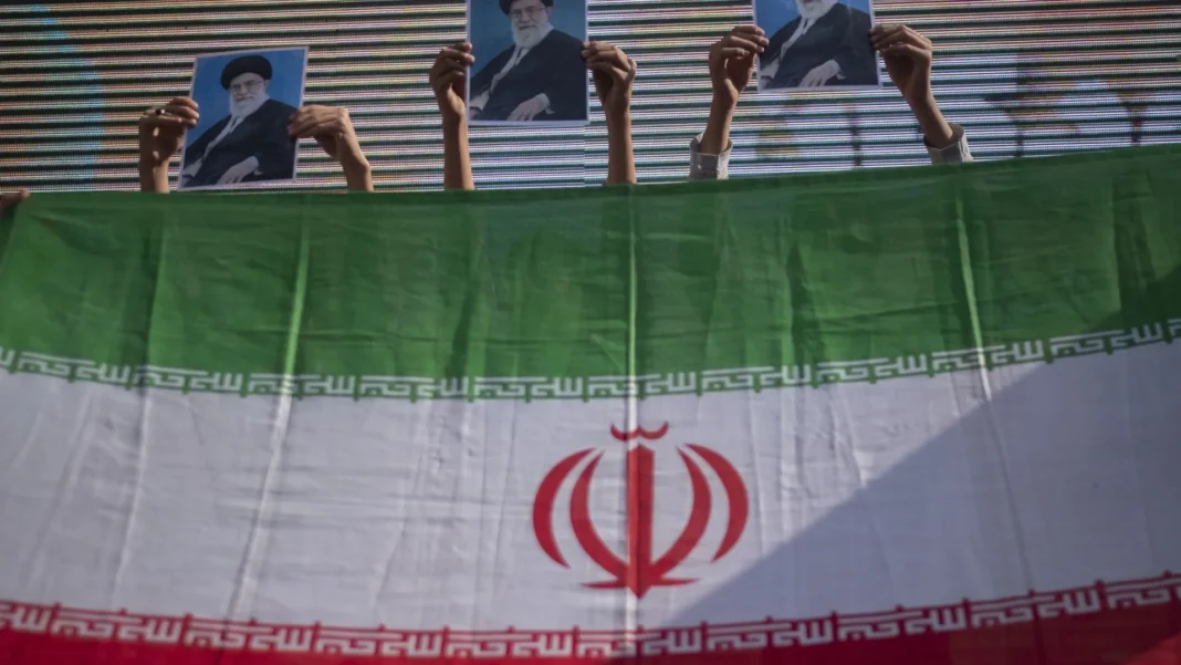 ira-diz-que-vai-restaurar-industria-nuclear-atacada-por-eua-e-israel