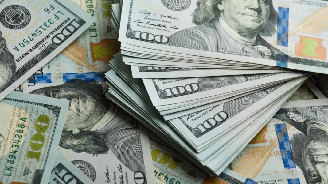 dolar-no-fim-de-2025-segue-em-r$-5,70;-em-2026,-projeta-focus