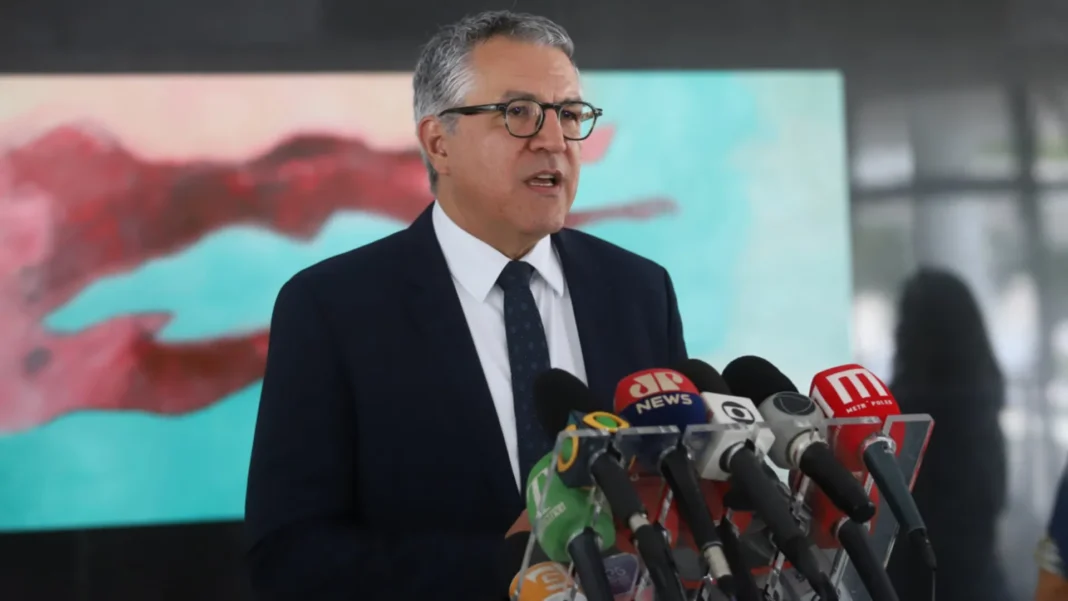 familia-de-padilha,-ministro-de-lula,-tem-visto-aos-eua-cancelado