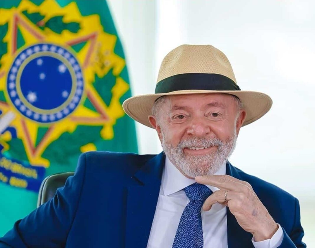 bahianoar-lula-sanciona-lei-que-limita-uso-de-celular-nas-escolas-whatsapp-image-2025-01-13-at-09.30.jpeg