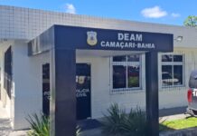 Homem é preso por agredir companheira em Camaçari