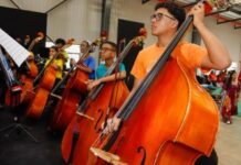 Orquestra Neojiba faz concerto na fábrica da BYD em Camaçari