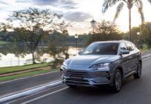 BYD inicia montagem do Song Plus em Camaçari (BA)