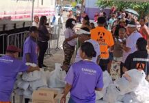 Megaoperação em Camaçari distribui 240 toneladas de peixe com acolhimento