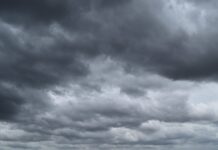 INMET alerta chuvas intensas com risco de corte de energia em Camaçari até segunda