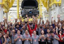 Megafábrica chinesa expande no Brasil e cria milhares de empregos