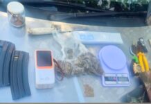 PM apreende carregadores de fuzil, drogas e recupera veículo em Camaçari