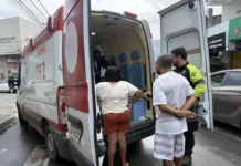 Idoso fica ferido ao ser atropelado por motocicleta em Camaçari
