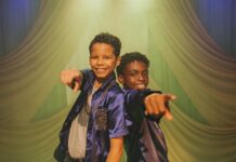 Programa Bahia pela Paz leva jovens de Camaçari para assistir filme Sonho de Arrocha