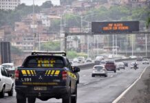 Motociclista morre em colisão com caminhão na BR-324, Simões Filho