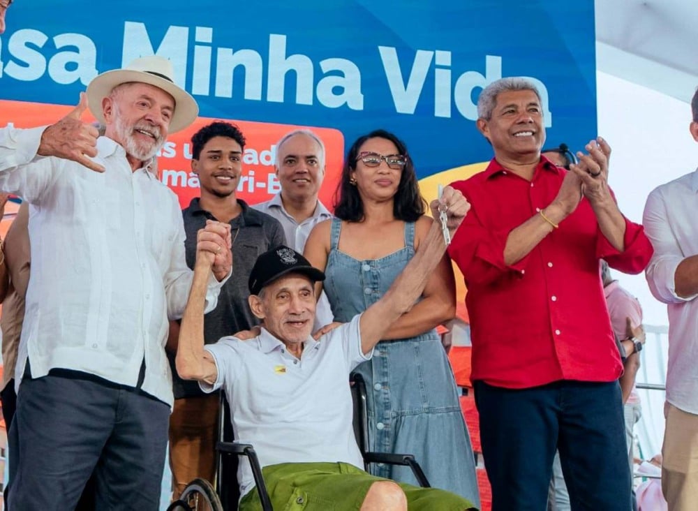 Lula-participa-de-entrega-de-384-moradias-do-Minha-Casa-Minha-Vida-em-Camacari-1000x732.jpg
