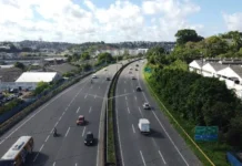 Motociclista morre em colisão com caminhão na BR-324