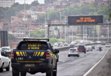 Motoqueiro morre em acidente na BR-324, em Simões Filho (BA)