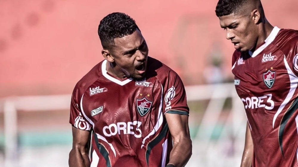 jogadores-do-fluminense-de-Feira-Foto-Rafael-Falcao-1000x563.jpg