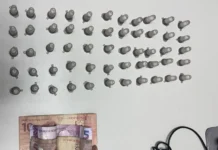 Homem é preso com 55 pinos de cocaína em ação da CIPE Polo em Camaçari