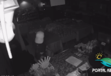 Criminosos invadem Mister Delicatessen em Camaçari