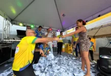 Morador de Camaçari ganha caminhão de prêmios no Hiper Unimar