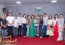 Prefeito Dalminho entrega título de cidadão benemérito ao Mestre Jasson