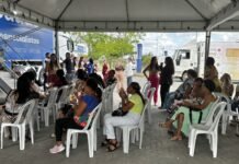 Eunápolis e Camaçari recebem carretas da Saúde da Mulher no BA