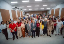 Prefeitura de Camaçari empossa 54 novos servidores da Educação
