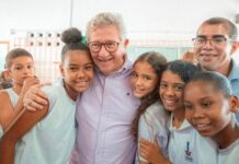 Caetano destaca avanços na rede municipal de ensino de Camaçari