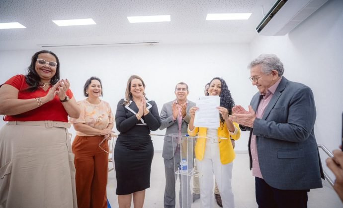 secad-seduc-posse-servidores-educacao-foto-william-rocha-2-690x418-1.jpeg