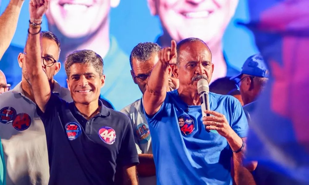 1789675669_ACM-Neto-e-Elinaldo-em-evento-politico.jpeg