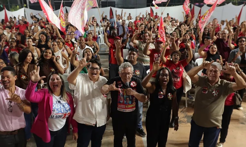 Gabriela-Mendes-articula-apoio-para-Ivoneide-e-Tagner-em-encontro-de-liderancas.jpeg