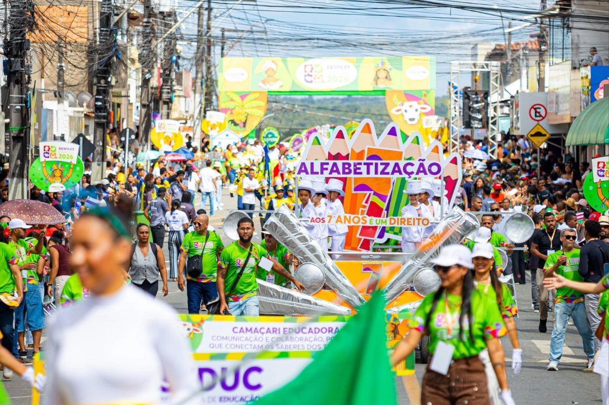 Desfile de 7 de Setembro reúne estudantes e celebra cultura em Camaçari